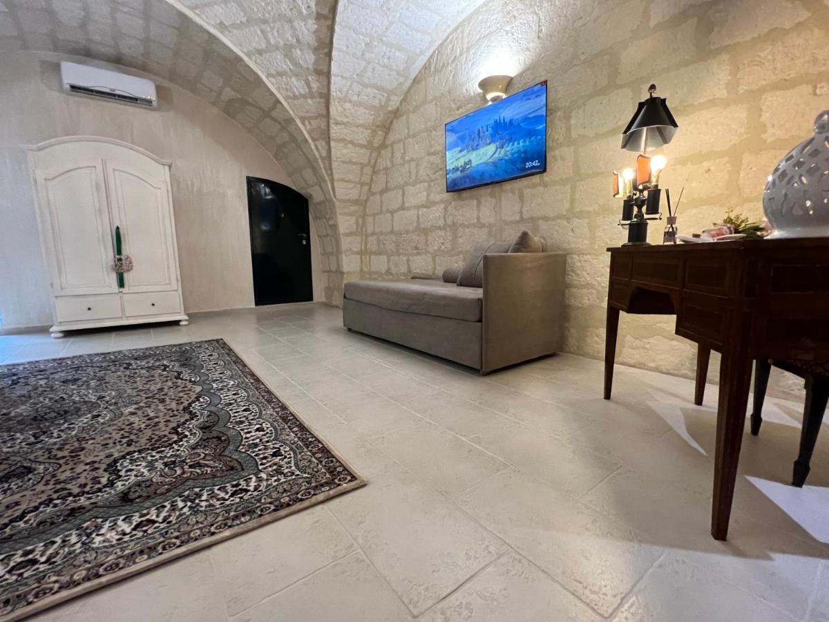 Suite Cavour Luxury Home Taranto Exterior photo
