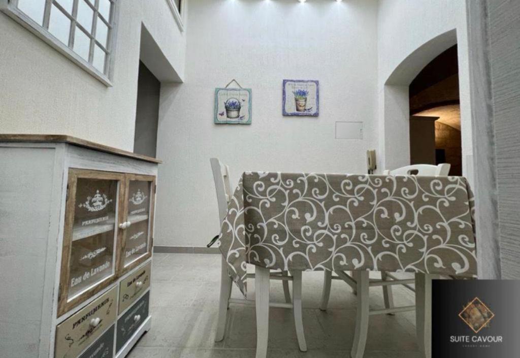 Suite Cavour Luxury Home Taranto Exterior photo