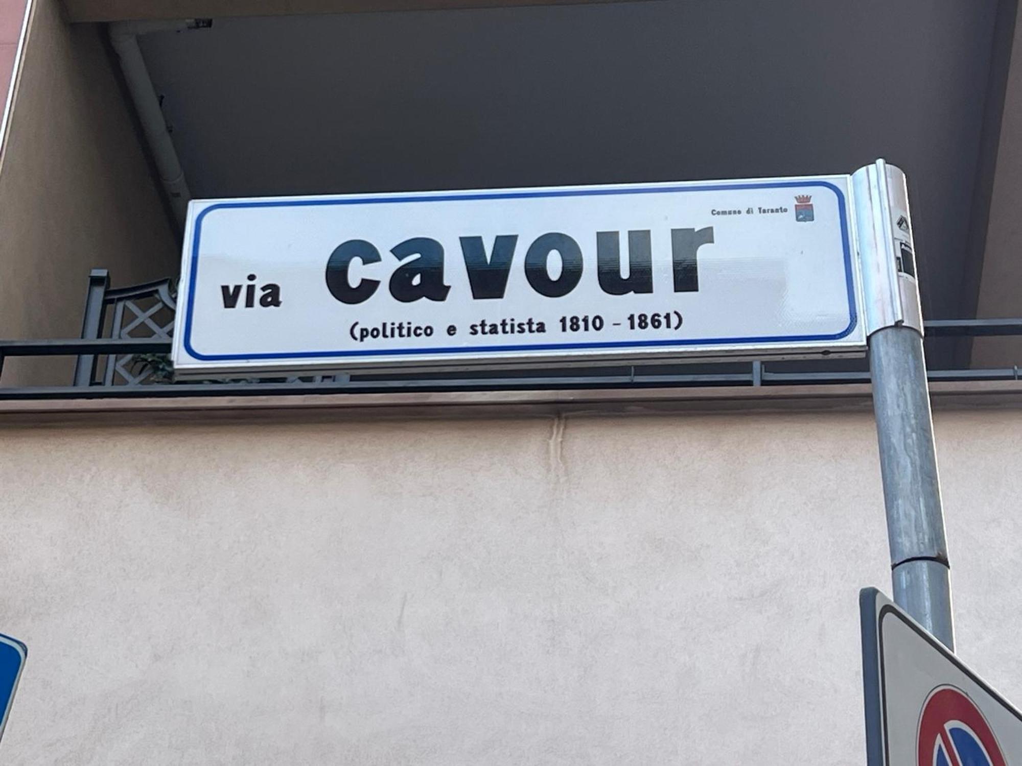 Suite Cavour Luxury Home Taranto Exterior photo
