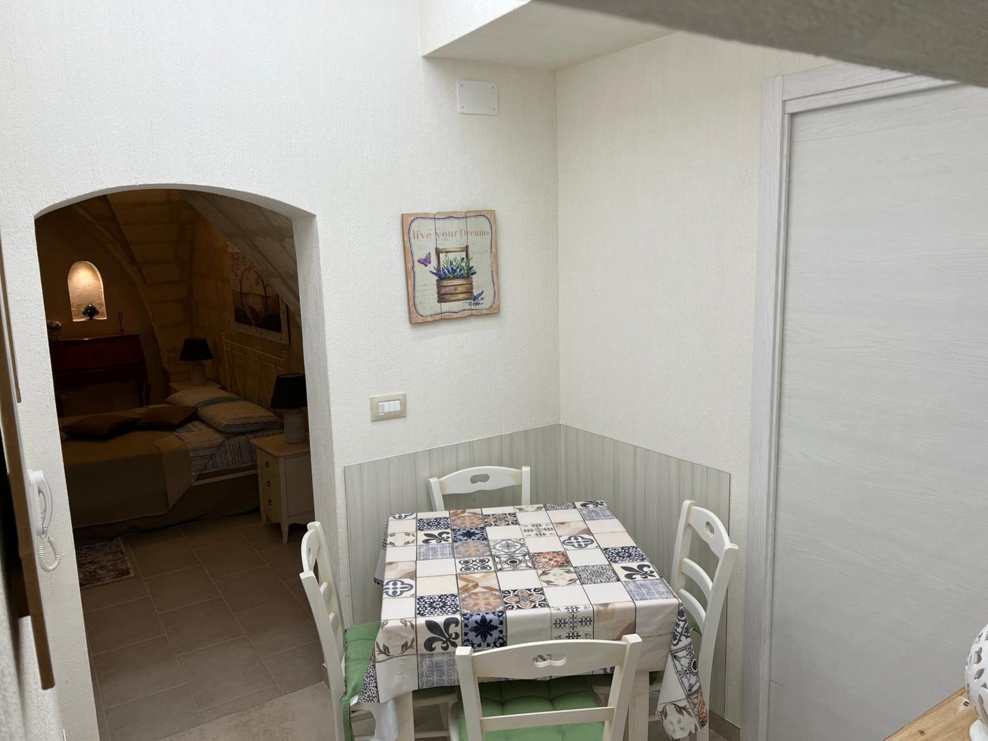 Suite Cavour Luxury Home Taranto Exterior photo